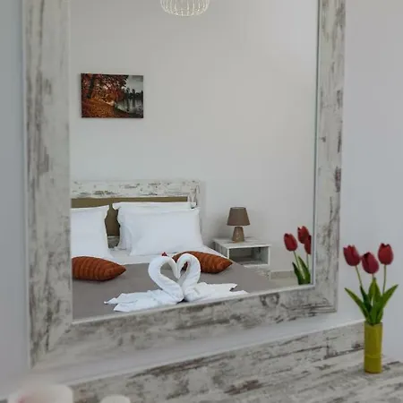 Coral Sea Apartment *